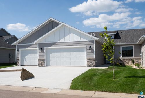 7240 E Waters Edge Pl, Sioux Falls, SD, 57110-6362 | Card Image
