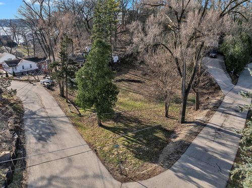 343 Oak Ridge Dr, Twin Lakes, WI, 53181-9705 | Card Image