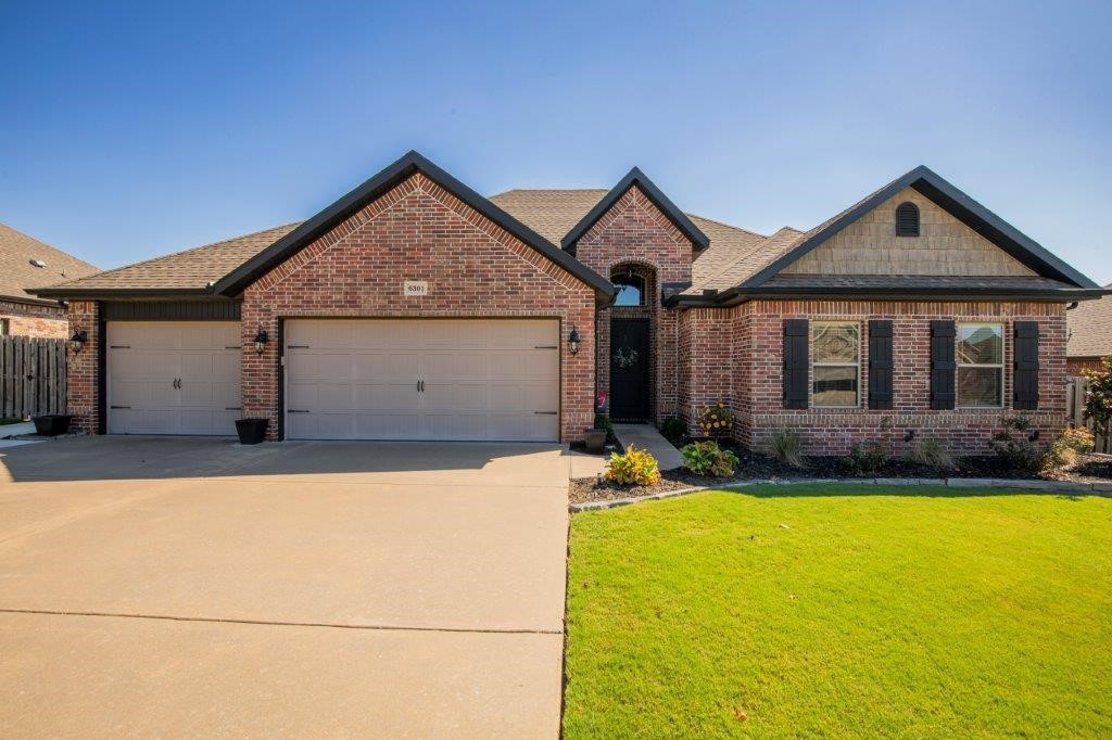 57th St, Rogers, AR 72758