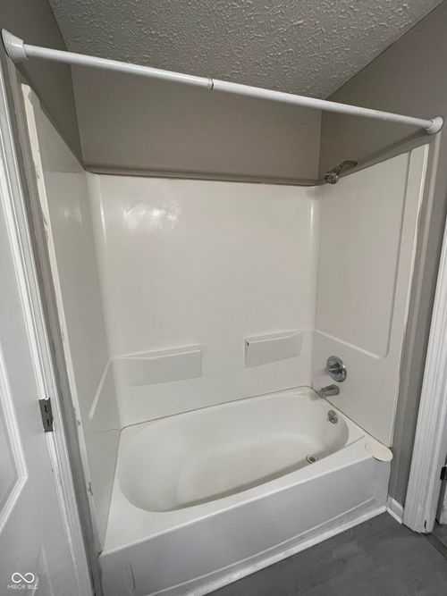 5249 Straw Hat Dr, Indianapolis, IN, 46237-2049 | Card Image