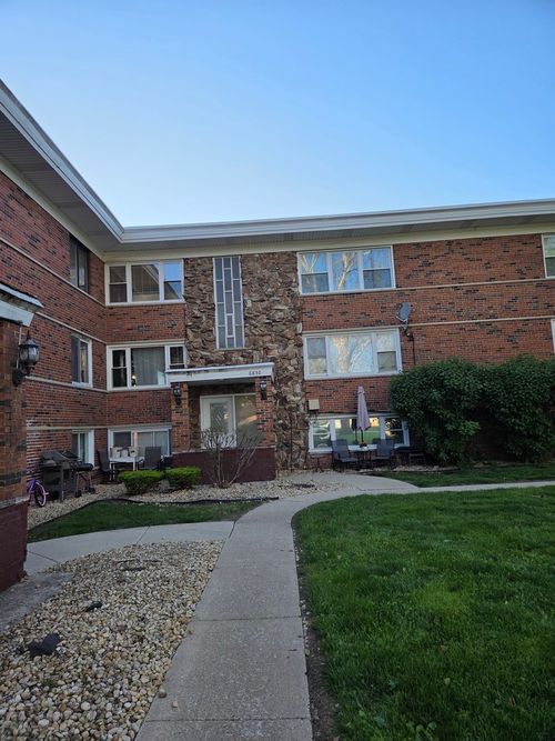 3a-6830 W Lode Dr, Worth, IL, 60482-1344 | Card Image