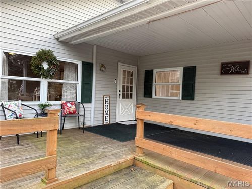 611 Harrington St, Carlinville, IL, 62626-1230 | Card Image