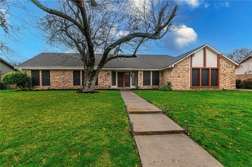640 Ivy Ann Dr, Woodway, TX, 76712-3551 | Card Image