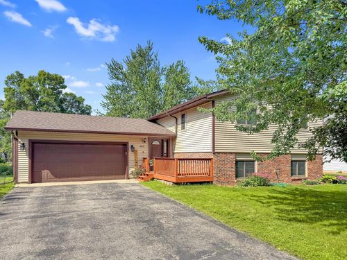 803 6th Ave N, Sauk Rapids, MN, 56379-2333 | Card Image