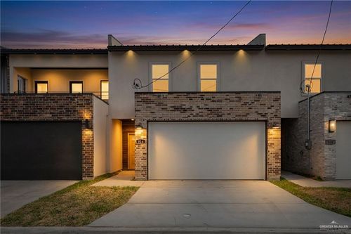 916 S Bicentennial Blvd, McAllen, TX, 78501 | Card Image