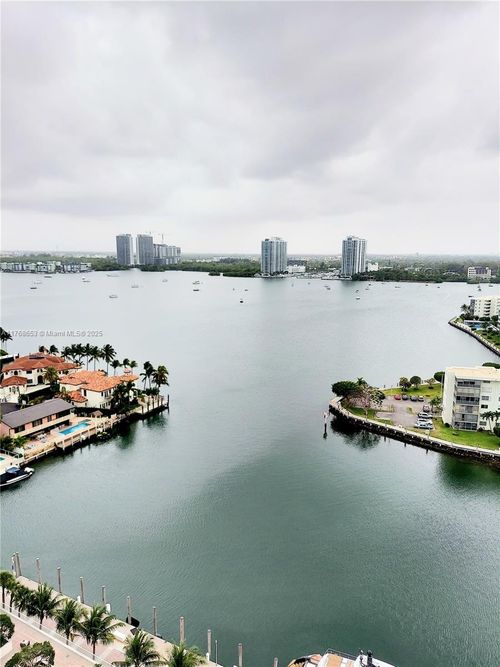 apt-2002-1000 W Island Blvd, Aventura, FL, 33160-4942 | Card Image