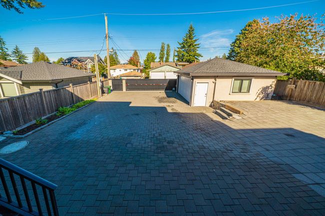 6791 Bryant Street, House other with 6 bedrooms, 8 bathrooms and 5 parking in Burnaby BC | Image 27