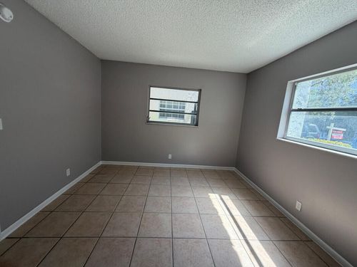 6-610 Ne 1st Avenue, Fort Lauderdale, FL, 33304 | Card Image
