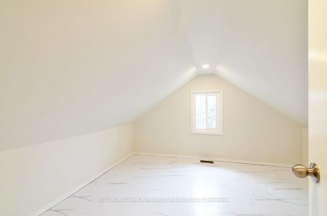 UPPER - 4 Columbine Ave, House other with 4 bedrooms, 2 bathrooms and null parking in Toronto ON | Image 24