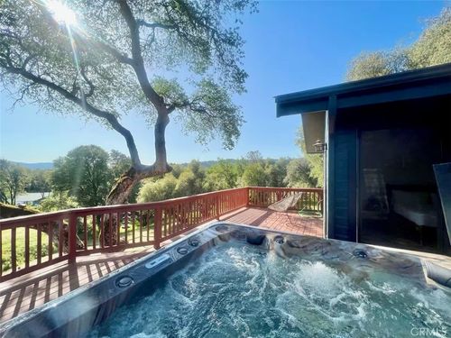 40584 Indian Springs Rd, Oakhurst, CA, 93644-8731 | Card Image