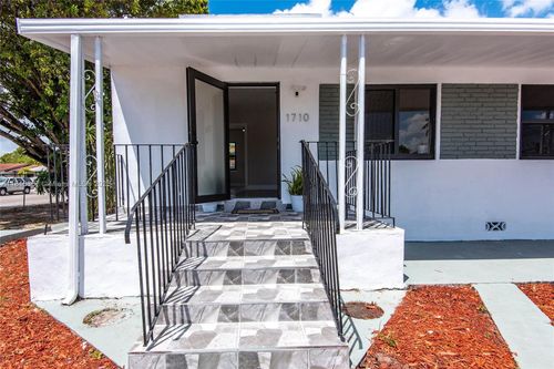 0-1710 E 6th Ave, Hialeah, FL, 33010 | Card Image