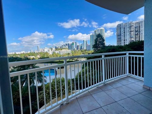 apt-703-2475 Brickell Ave, Miami, FL, 33129-2479 | Card Image