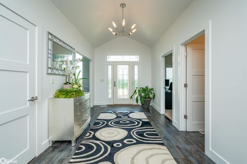 8248 Buchanan Trl, Norwalk, IA, 50211-9694 | Card Image