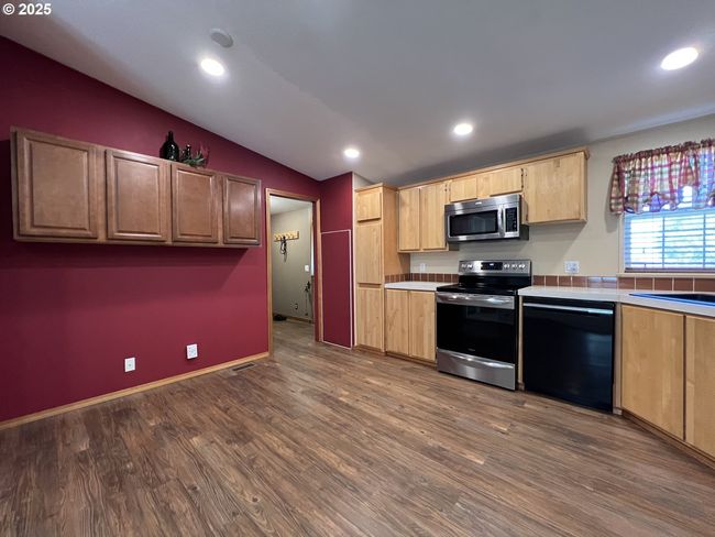 32415 E Loop Rd, House other with 3 bedrooms, 2 bathrooms and null parking in Hermiston OR | Image 19