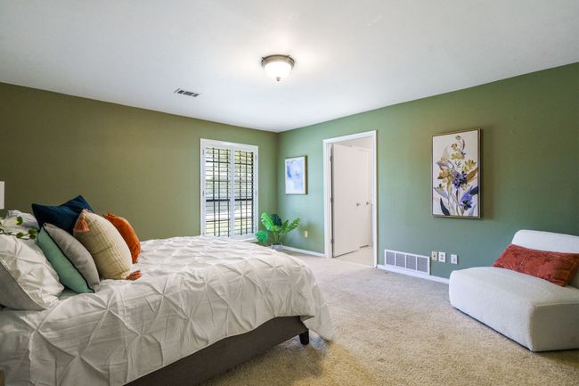 Primary Bedroom | Image 15