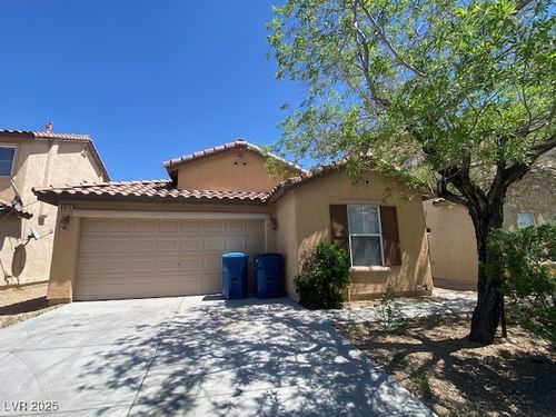 8020 Copperhead Creek St, Las Vegas, NV, 89143-5174 | Card Image