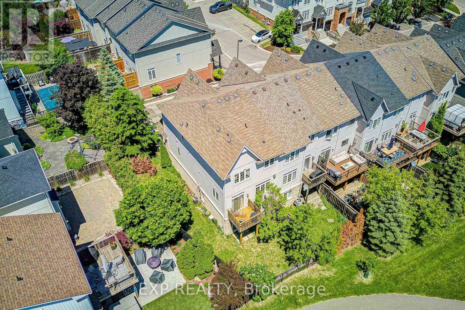 Residential in Halton Hills (Georgetown) 5
