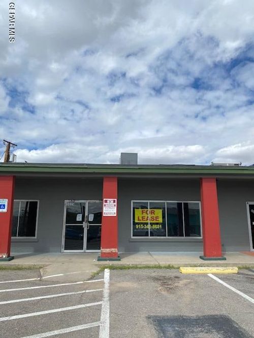 3325 Fort Blvd, El Paso, TX, 79930-4709 | Card Image
