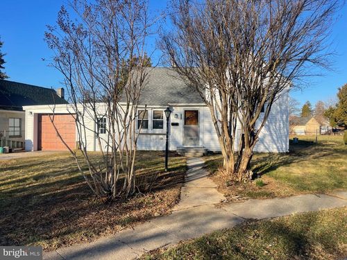 100 Talisman Ct, YORK, PA, 17404-2428 | Card Image