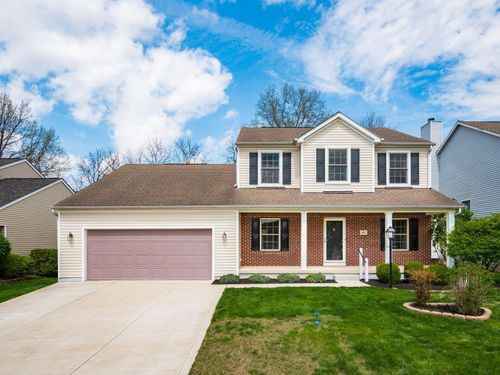 802 Edgewater Ln, Marysville, OH, 43040-8018 | Card Image