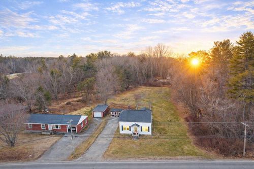 38 Meadow Road, Topsham, ME, 04086 | Card Image
