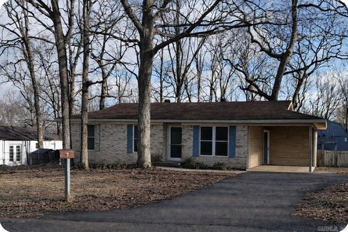 28 Sallisaw Circle, North Little Rock, AR, 72116-5328 | Card Image