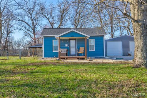 620 Pence Ave, Cottage Hills, IL, 62018-1145 | Card Image