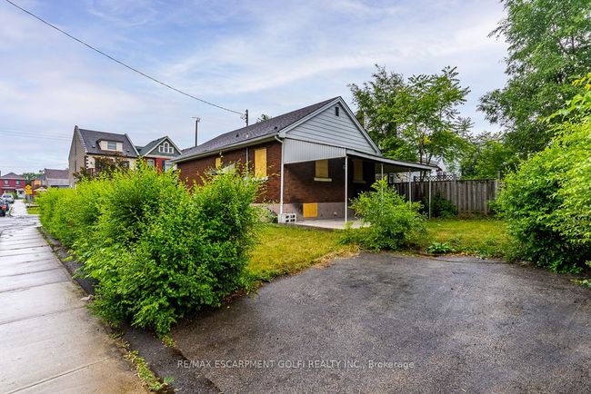 59 St Matthews Ave, House other with 0 bedrooms, 0 bathrooms and 2 parking in Hamilton ON | Image 5