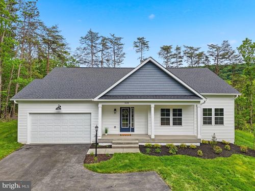 230 Tranquil Wood Ln, Winchester, VA, 22602-2037 | Card Image
