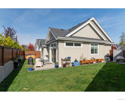 18-846 Ackerman Rd, French Creek, BC, V9P1A7 | Card Image