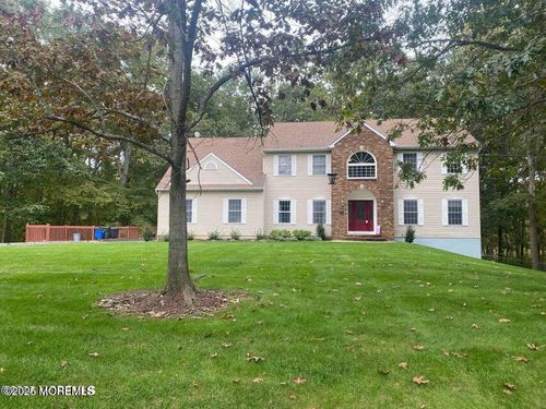 25 Pioneer Ct, Freehold, NJ, 07728-8726 | Card Image