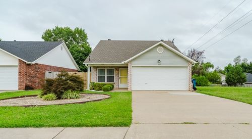 900 Tunbridge Dr, Bentonville, AR, 72712-3573 | Card Image