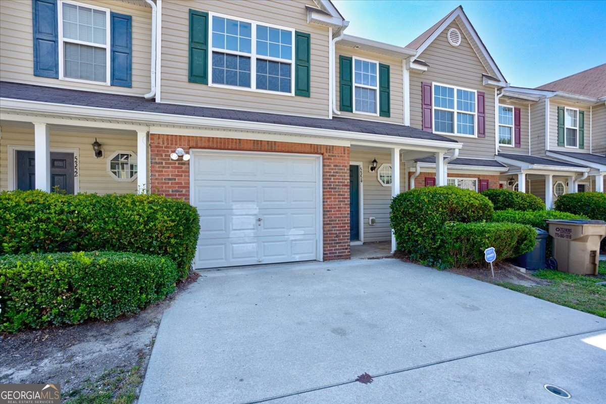 Creekview Way, Morrow, GA 30260