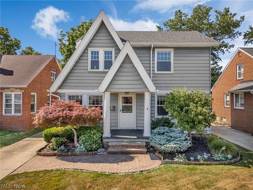 2125 Brookview Blvd, Parma, OH, 44134-1563 | Card Image