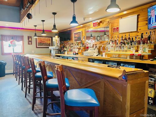 10 Hawley Ave, West Islip, NY, 11795-3003 | Card Image