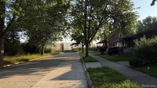 19174 Stanley St, Melvindale, MI, 48122-1866 | Card Image