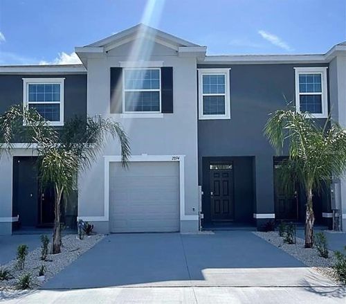 2893 Peony Prairie Ln, WESLEY CHAPEL, FL, 33543-7066 | Card Image