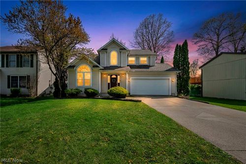 88 Magnolia Ave, Northfield, OH, 44067-1333 | Card Image