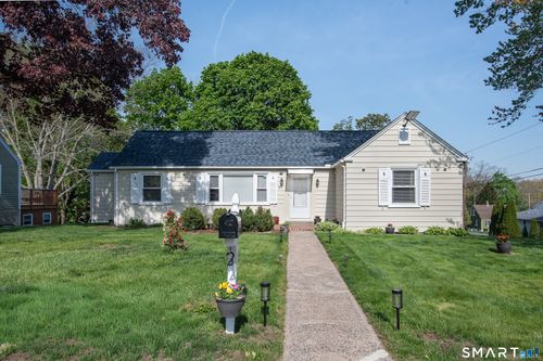 6 Over St, Waterbury, CT, 06708-1726 | Card Image