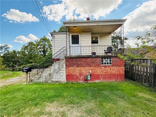 115 1/2 7th Ave, Carnegie, PA, 15106-2311 | Card Image