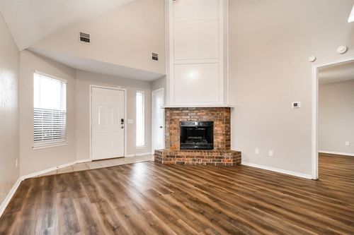 2607 Lonnie Ln, Moore, OK, 73170-7481 | Card Image