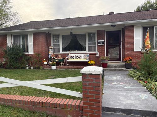 54 Ten Broeck Ave, Hudson, NY, 12534-2739 | Card Image