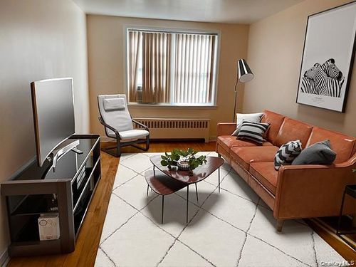 dm-12 Winchester Ave, Yonkers, NY, 10710-5813 | Card Image