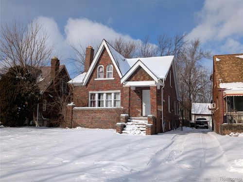 12293 Kilbourne St, Detroit, MI, 48213-1405 | Card Image