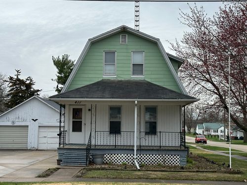 411 W Park St, MORRISON, IL, 61270-2125 | Card Image