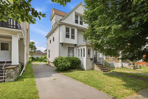 37 Northrup Pl, Buffalo, NY, 14214-1307 | Card Image