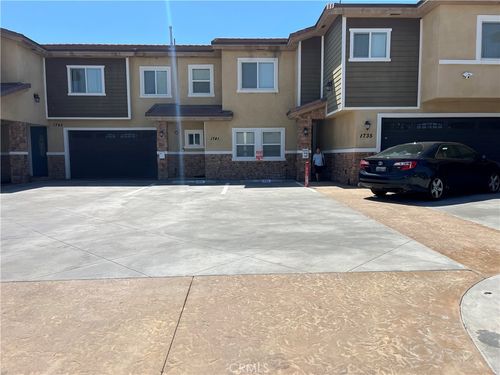1735 S Easy Way, Anaheim, CA, 92804-0606 | Card Image