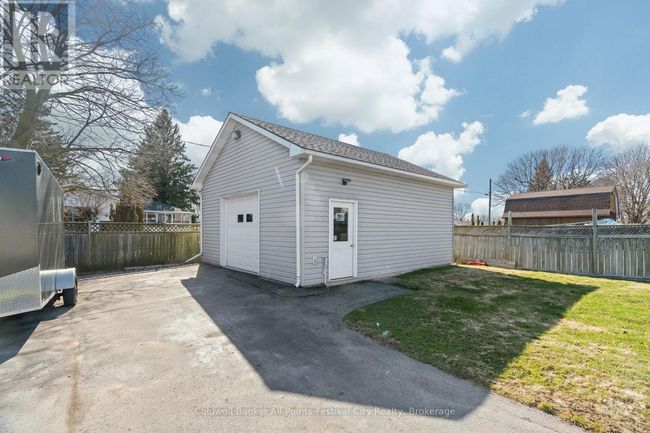 264 Huron Rd, House other with 3 bedrooms, 2 bathrooms and 22 parking in Goderich ON | Image 38