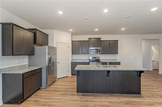5901 Crossview Dr, House other with 3 bedrooms, 3 bathrooms and null parking in Kernersville NC | Image 5