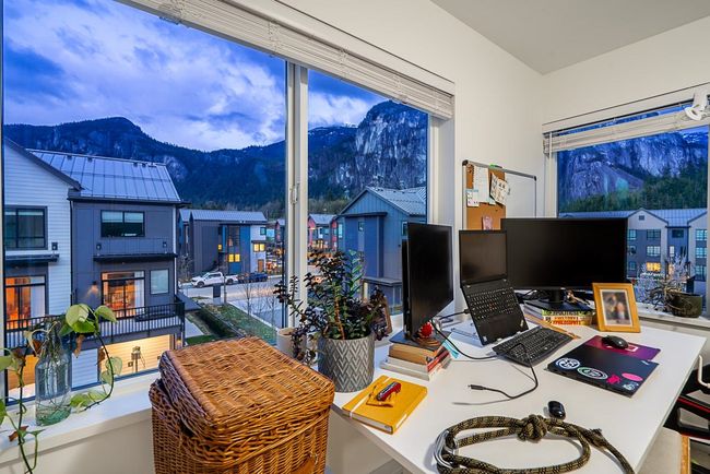 38023 Keel Way, Townhouse with 3 bedrooms, 3 bathrooms and 3 parking in Squamish BC | Image 22